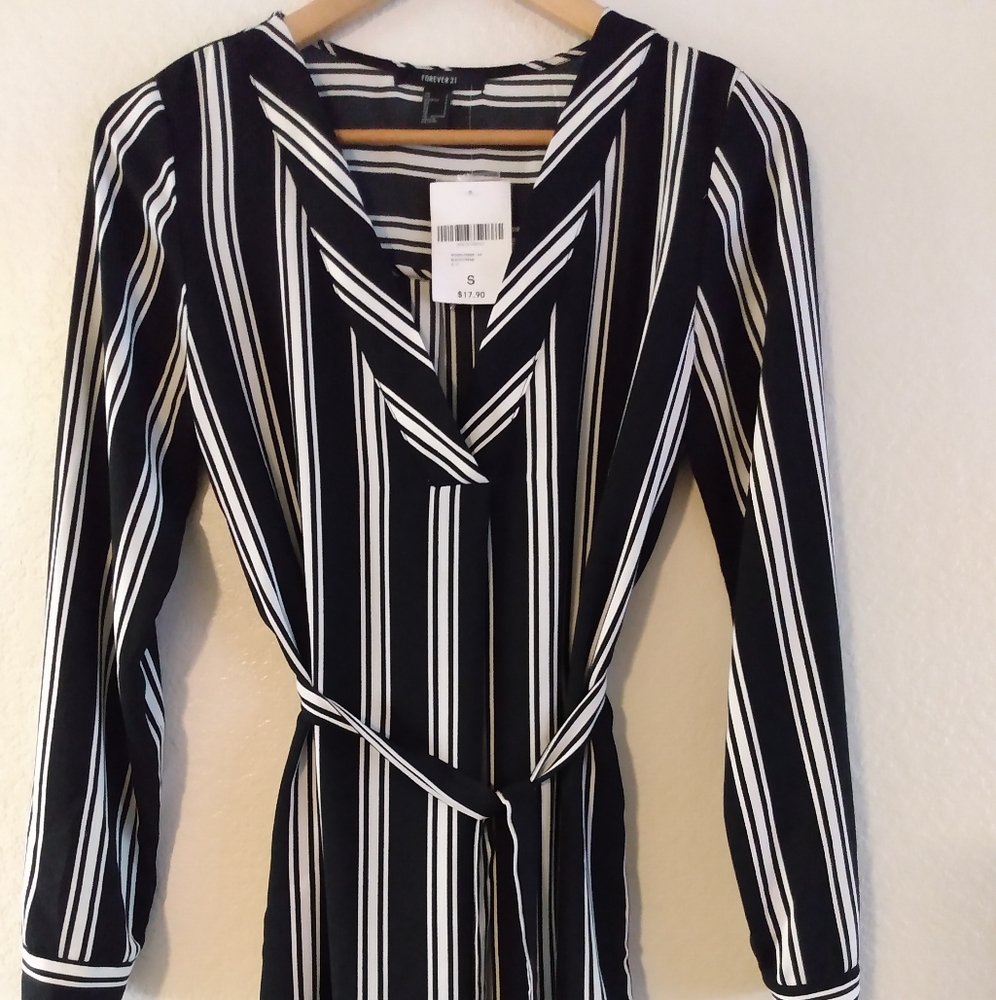 Dress - Picture 4 of 5